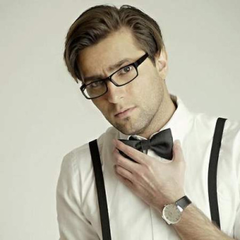 دانلود آهنگ چقدر دوست داشتن تو شیرینه امیر فرجام همراه با متن