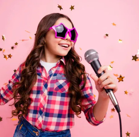 دانلود آهنگ وقتشه که لپ منو ماچ کنی کودکانه همراه با متن