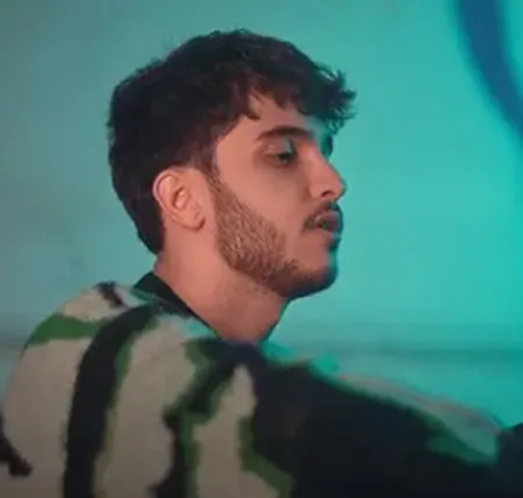 دانلود آهنگ تو فقط برو من میزنم هزینشو متین فتاحی همراه با متن