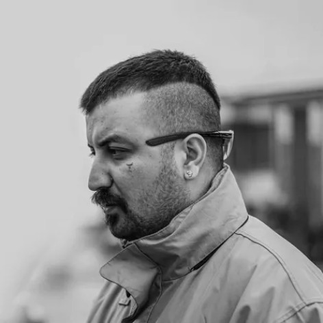دانلود آهنگ پوری بزن زنگ بم همراه با متن