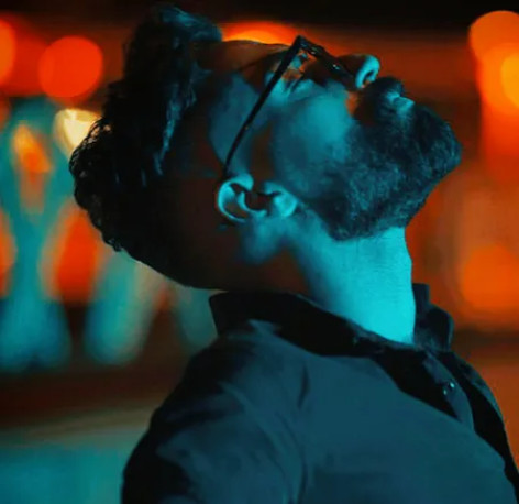 دانلود آهنگ امیر سجاد یک درصد همراه با متن