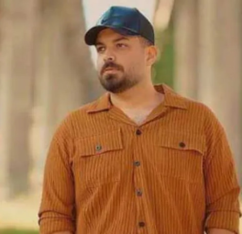 دانلود آهنگ غریب اشنا دنبال من نیا شاهان همراه با متن