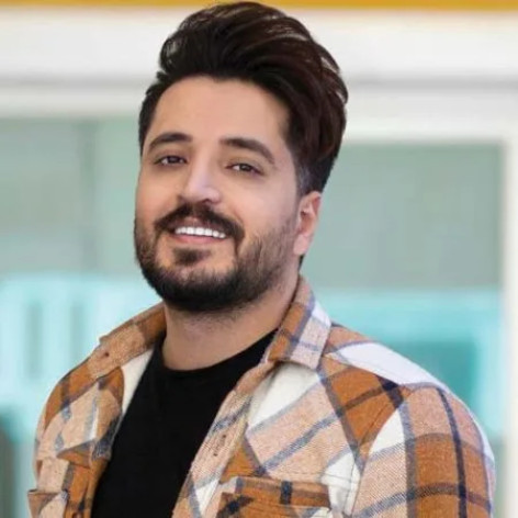 دانلود آهنگ مادر مجتبی دربیدی لایی لایی بخون مادر گلت غمگینه همراه با متن