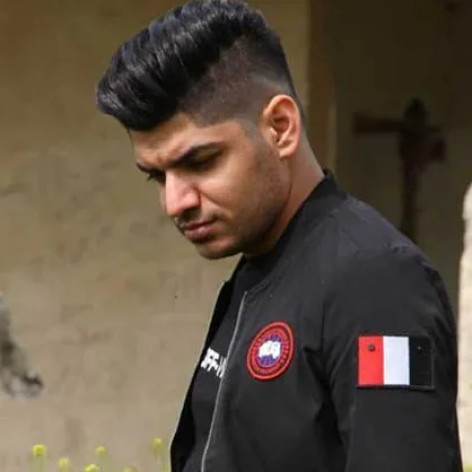 دانلود آهنگ ای دختر کرجی از مجتبی ترکاشوند همراه با متن