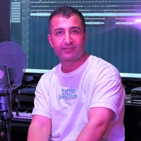 آهنگ امشب دلم گرفته از دست این زمونه همراه با متن